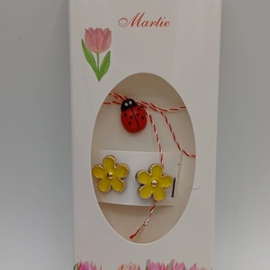 Butoni de camasa 1 pereche tip martisor � floare galbena cu buburuza ,se poarta tot anul - Artynos.ro