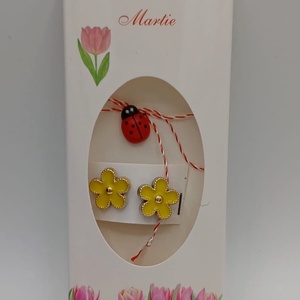 Butoni de cămașă 1 pereche tip mărțișor � floare galbenă cu buburuză ,se poarta tot anul - bijuterii - mărțișor - Artynos.ro