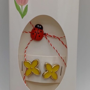 Butoni de cămașă ,1pereche tip mărțișor � floare galbenă cu buburuză,se poarta tot anul la haine - bijuterii - mărțișor - Artynos.ro