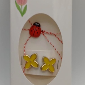 Butoni de cămașă ,1pereche tip mărțișor � floare galbenă cu buburuză,se poarta tot anul la haine - bijuterii - mărțișor - Artynos.ro