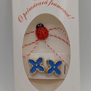 Butoni de cămașă,1 pereche,tip mărțișor � floare albastra cu buburuză,se poarta tot anul la orice tip de haina.  - bijuterii - mărțișor - Artynos.ro