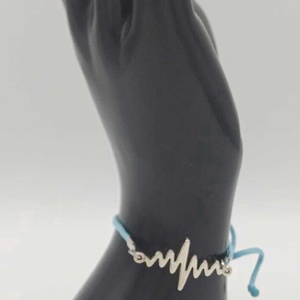 Brățară metalică cu simbol puls � design modern - bijuterii - brățări - brățări împletite - Artynos.ro