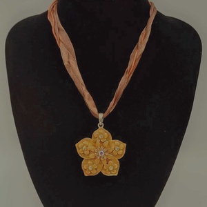 Pandantiv vintage cu lant recuperat si reparat manual., Bijuterii, Coliere, Coliere cu multiple siruri, Decoupage, transfer si tehnici servetel, ARTYNOS