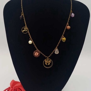 Colier vintage cu charmuri delicate, realizat pe lanț metalic în nuanță bronz antichizat. - bijuterii - coliere - coliere cu multiple șiruri - Artynos.ro