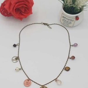 Colier vintage cu charmuri delicate, realizat pe lanț metalic în nuanță bronz antichizat. - bijuterii - coliere - coliere cu multiple șiruri - Artynos.ro