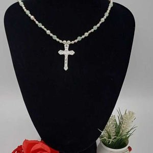 Colier elegant cu simbol religios si culori neon noaptea. - bijuterii - coliere - coliere din mărgele - Artynos.ro