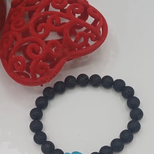  Mărgelele negre: piatră vulcanică (lavă naturală.Pandantivul broască țestoasă: piatră reconstituită / compozit mineral - bijuterii - brățări - brățări din pietre semiprețioase - Artynos.ro