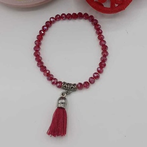 Bratara delicata realizata din margele fatetate de culoare rosu-rubiniu, cu reflexii elegante, Bijuterii, Bratari, Bratari din margele, Confectionarea bijuteriilor, Bratara delicata realizata din margele fatetate de culoare rosu-rubiniu, cu reflexii elegante, mont..., ARTYNOS