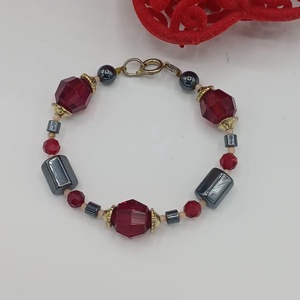 Brățară realizată manual, compusă aur suflat 14K, din mărgele fațetate de sticlă si  hematit. - bijuterii - brățări - brățări din aur - Artynos.ro