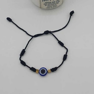 Brățară delicată realizată pe șnur textil negru, ajustabil, cu noduri decorative lucrate manual.  - bijuterii - brățări - brățări împletite - Artynos.ro