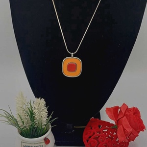 Set de bijuterii minimalist, compus din colier și cercei asortați. - bijuterii - coliere - coliere cu pandative - Artynos.ro