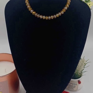 Un colier elegant si delicat, realizat din margele fatetate din sticla in nuante calde de auriu-miere, Bijuterii, Coliere, Coliere din margele, Confectionarea bijuteriilor, ARTYNOS