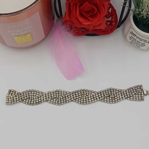 Bratara statement cu strasuri, realizata din multiple randuri pietre de cristale, Bijuterii, Bratari, Bratari din pietre semipretioase, Confectionarea bijuteriilor, ARTYNOS