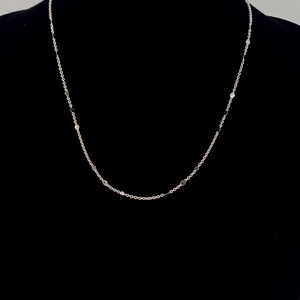 Colier delicat, minimalist, realizat din lanț metalic subțire, cu elemente decorative mici,  -  - Artynos.ro