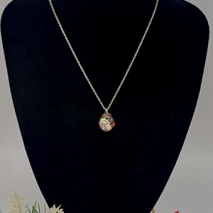 Colier cu glob acrilic cu sclipici in interior. - bijuterii - coliere - coliere cu pandative - Artynos.ro