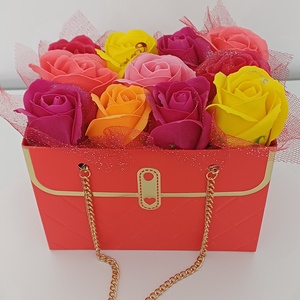 Gentuta trandafiri sapun, Casa & Stil de viata, Decoratiuni de casa, Accesorii florale, Buchete de flori, Altele, ARTYNOS