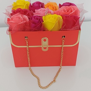 Gentuța trandafiri sapun - casă & stil de viață - decorațiuni de casă - accesorii florale - buchete de flori - Artynos.ro