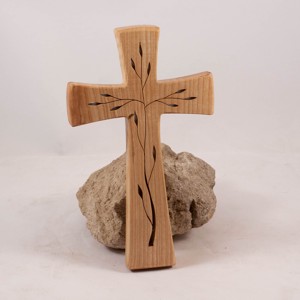 Cruce din lemn modelată, cruce de perete -  - Artynos.ro