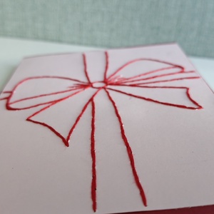 Felicitare cusuta cu model fundiță  - casă & stil de viață - papetărie de hârtie - invitații, felicitări - Artynos.ro