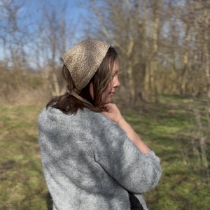 Esarfa tricotata aurie cu reflexii metalice, Imbracaminte si moda, Esarfe, palarii, fularuri, Esarfe, , O esarfa eleganta in nuante aurii, cu un luciu metalic discret. Este realizata din fir de poliester..., ARTYNOS