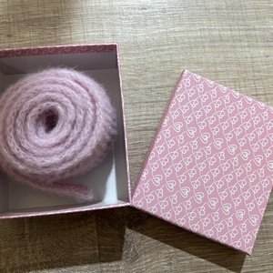 Eșarfă Mini Sophie tricotată manual � Roz din Alpacas și Mătase - îmbrăcăminte și modă - eșarfe, pălării, fularuri - eșarfe - Artynos.ro