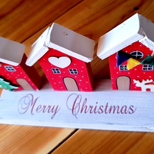 Căsuțe de Crăciun , decor unic de masă din lemn - crăciun - decorațiuni de crăciun de casă - căsuțe decorative de crăciun - Artynos.ro