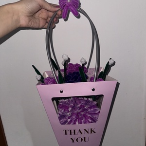 Aranjament cu flori  - casă & stil de viață - decorațiuni de casă - accesorii florale - cutii cu flori - Artynos.ro