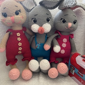 Iepuraș năzdrăvan - jucării și echipamente pentru copii - jucării și accesorii pentru copii - păpuși de joacă - Artynos.ro