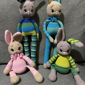 Iepuraș cu picioare lungi - jucării și echipamente pentru copii - jucării și accesorii pentru copii - păpuși de joacă - Artynos.ro