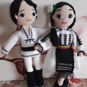  Păpuși croșetate în costum național  tradiție și suflet în fiecare detaliu!  - casă & stil de viață - set de cadou - Artynos.ro