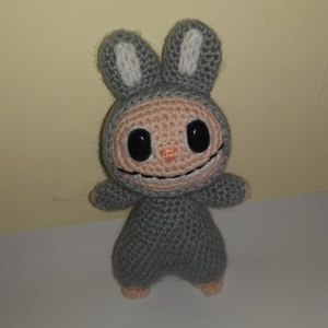 Breloc Labubu  realizat manual cu drag  - Artynos.ro