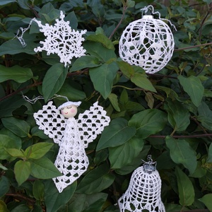 Set(16 buc) decorațiuni croșetate de Crăciun  handmade  - crăciun - decorațiuni de crăciun de casă - globuri de crăciun - Artynos.ro