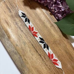 Bratara handmade din margele , Bijuterii, Bratari, Bratari din margele, Tesatura, Bratara handmade realizata manual din margele colorate potrivita pentru tinute casual sau tradition..., ARTYNOS