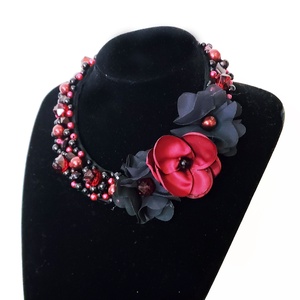 Colier Red Rose - bijuterii - coliere - coliere din perle - Artynos.ro