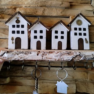 Breloc de perete din căsuță din lemn - casă & stil de viață - accesorii pentru decorat casa - decorațiuni de pereți, decorațiuni suspendate - suport pentru chei - Artynos.ro