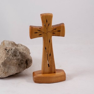 Cruce de lemn pe piedestal cu model, cruce de masa, , , ARTYNOS