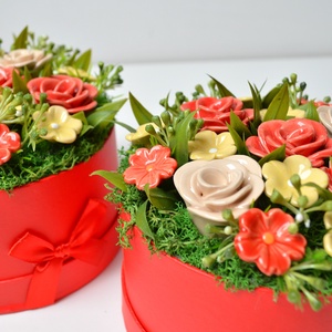 Cutie cu trandafiri, buchet de flori din ceramică, buchet de trandafiri - casă & stil de viață - decorațiuni de casă - accesorii florale - buchete de flori - Artynos.ro