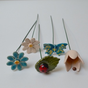 Buchet de flori din ceramică, cu flori mixte: alb/turcoaz - casă & stil de viață - decorațiuni de casă - accesorii florale - buchete de flori - Artynos.ro