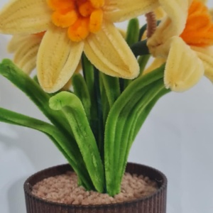Narcise galbene, Casa & Stil de viata, Decoratiuni de casa, Decoratiuni de masa si rafturi, Fete de masa crosetate, Aranjament de flori, ARTYNOS