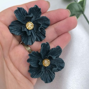 Cercei Floare stilizata - bijuterii - cercei - cercei lungi - Artynos.ro