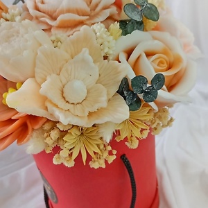 Aranjament din flori de săpun  - casă & stil de viață - accesorii pentru decorat casa - suport de flori - cutii flori - Artynos.ro