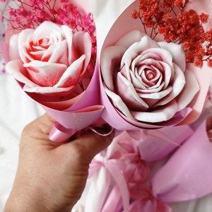 Trandafir din săpun turnat manual  - casă & stil de viață - decorațiuni de casă - accesorii florale - flori la fir - Artynos.ro