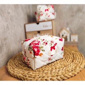 Port fard mărimea M - genți și portofele - genți cosmetice - Artynos.ro