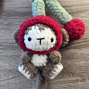 Plu� cro�etat-Cherry Monkey� - jucării și echipamente pentru copii - plușuri - maimuță de pluș - Artynos.ro