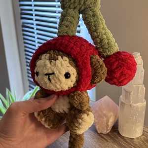 Plu� cro�etat-Cherry Monkey� - jucării și echipamente pentru copii - plușuri - maimuță de pluș - Artynos.ro