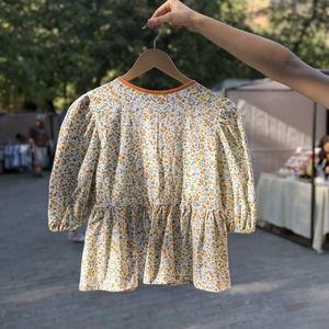 Bluză bumbac damă - crem cu flori mici multicolor - îmbrăcăminte și modă - haine damă - bluze damă - Artynos.ro