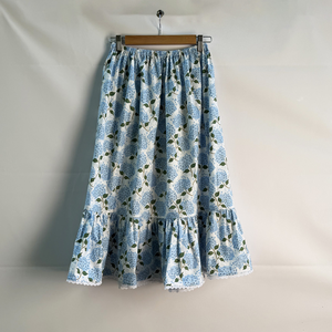 Fusta cu volan model hortensii albastre - dantela alba - Fusta dama, Imbracaminte si moda, Haine dama, Fusta dama, Cusatura, ARTYNOS