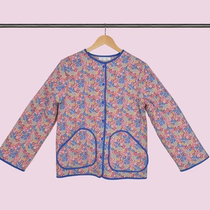 Geacă multicolor, roz matlasată cu flori, Mărimea 36, 38 - îmbrăcăminte și modă - haine damă - paltoane damă - Artynos.ro