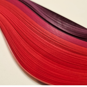Hartie quilling rosu 5 nuante 1 mm/3 mm/5 mm, pentru bijuterii, tablouri, decoratiuni Craciun, A07 - accessorii și unelte - hârtie - alte hârtii - Artynos.ro