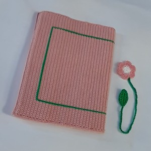 Croșetat și broderie carte capac set 100% microfibră acrilic fire carte capac + marcaj croșetat floare. -  - Artynos.ro